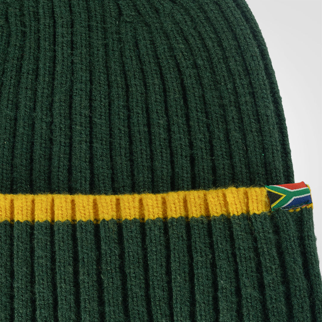 nation_beanie_bottle_close_up_view